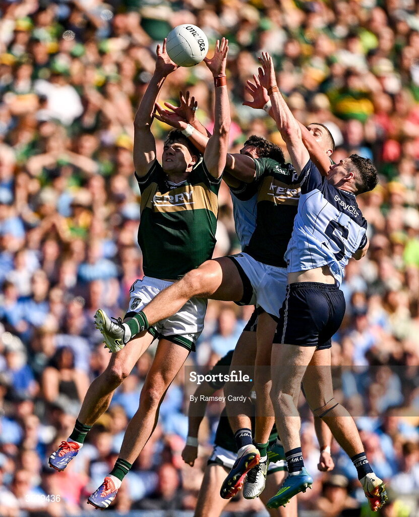 12 July 2026; Mark O'Shea, left, and Seán O'Shea of Kerry in action against Lee Gannon of Dublin during the GAA Football All-Ireland Senior Championship semi-final match between Dublin and Kerry at Croke Park in Dublin. Photo by Ramsey Cardy/Sportsfile