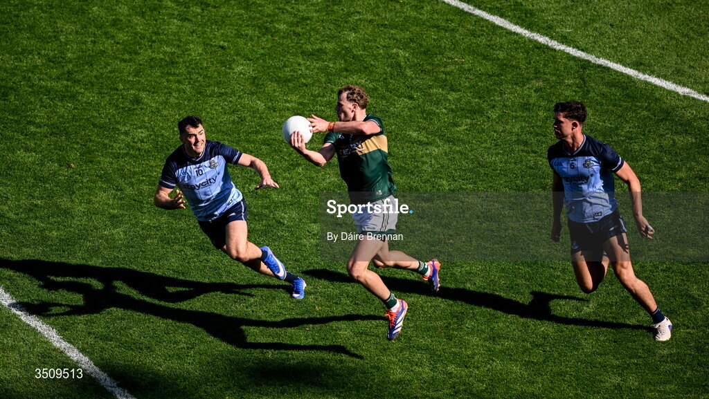 12 July 2026; Mark O'Shea of Kerry in action against Colm Basquel, left, and Theo Clancy of Dublin during the GAA Football All-Ireland Senior Championship semi-final match between Dublin and Kerry at Croke Park in Dublin. Photo by Daire Brennan/Sportsfile