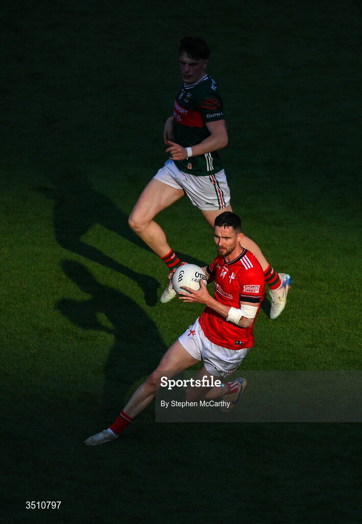 11 July 2026; Ciaran Downey of Louth and Bob Tuohy of Mayo during the GAA Football All-Ireland Senior Championship semi-final match between Mayo and Louth at Croke Park in Dublin. Photo by Stephen McCarthy/Sportsfile