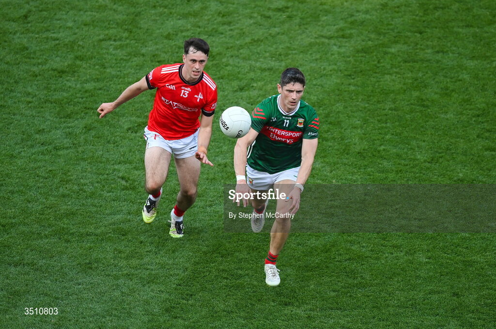 11 July 2026; Conor Loftus of Mayo and Kieran McArdle of Louth during the GAA Football All-Ireland Senior Championship semi-final match between Mayo and Louth at Croke Park in Dublin. Photo by Stephen McCarthy/Sportsfile