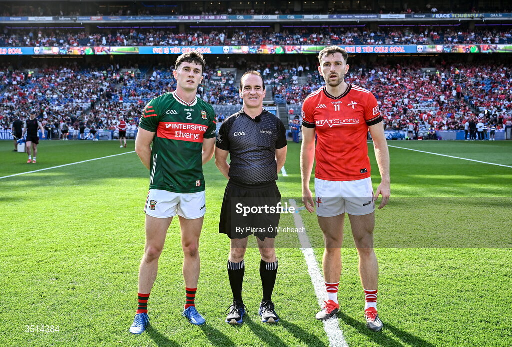 11 July 2026; Referee David Coldrick with team captains Jack Coyne of Mayo and Sam Mulroy of Louth before the GAA Football All-Ireland Senior Championship semi-final match between Mayo and Louth at Croke Park in Dublin. Photo by Piaras Ó Mídheach/Sportsfile