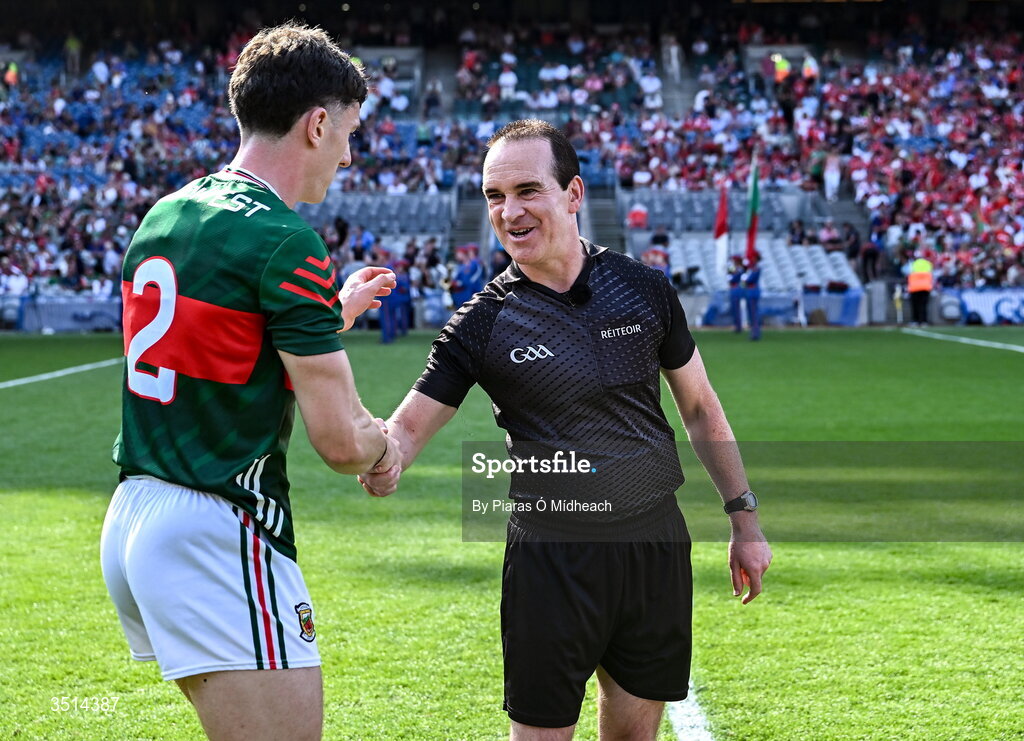 11 July 2026; Referee David Coldrick with Mayo captain Jack Coyne before the GAA Football All-Ireland Senior Championship semi-final match between Mayo and Louth at Croke Park in Dublin. Photo by Piaras Ó Mídheach/Sportsfile