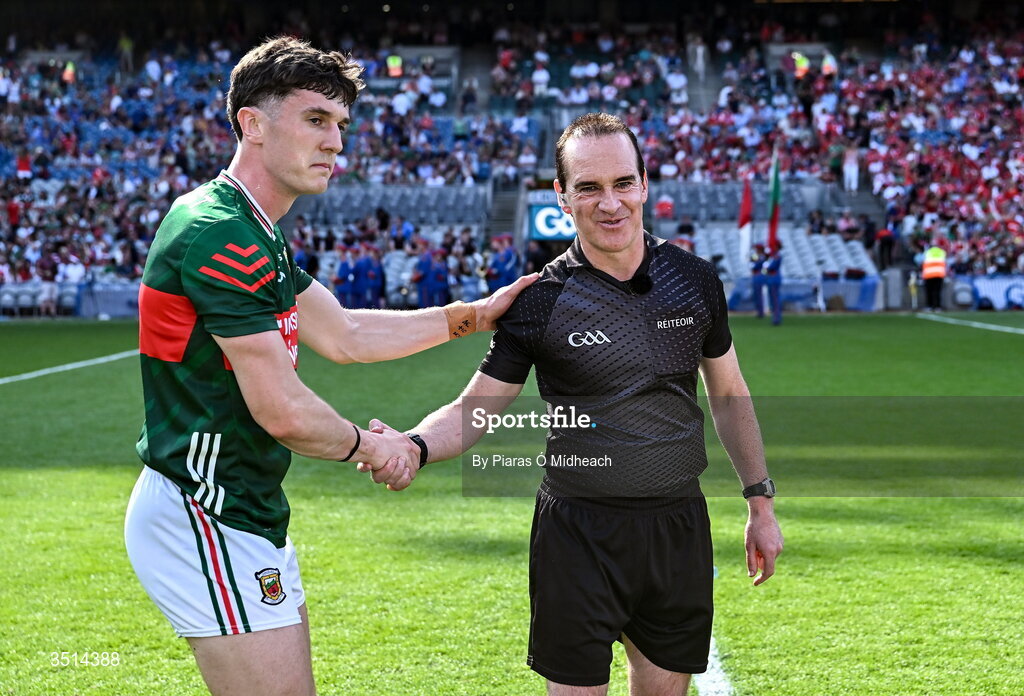11 July 2026; Referee David Coldrick with Mayo captain Jack Coyne before the GAA Football All-Ireland Senior Championship semi-final match between Mayo and Louth at Croke Park in Dublin. Photo by Piaras Ó Mídheach/Sportsfile
