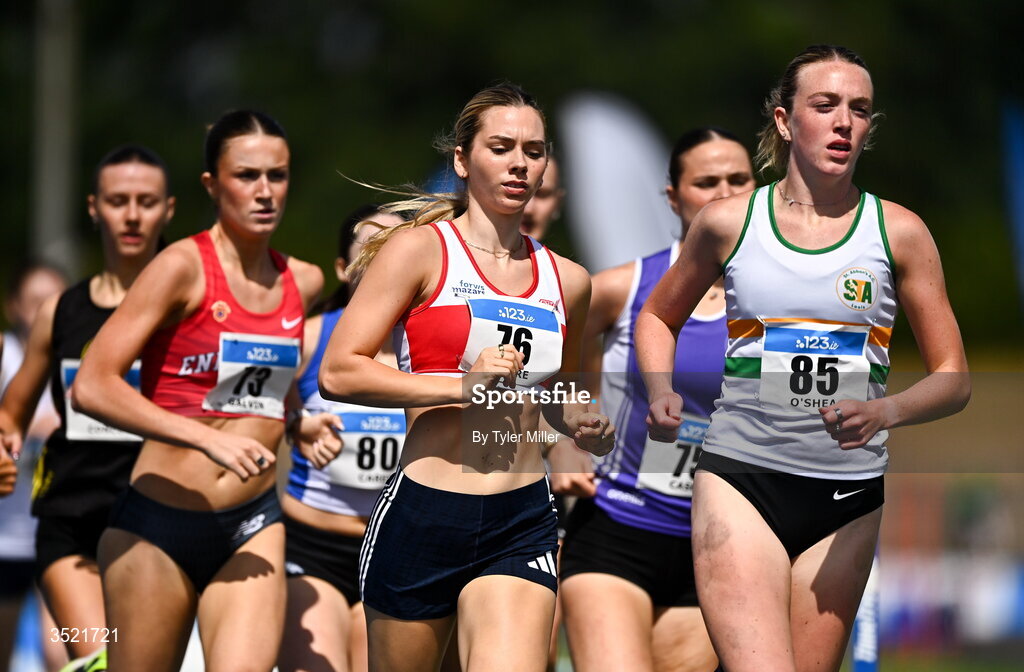 25 July 2026; Emma Moore of Galway City Harriers A.C., Galway, centre, competes in the women's 800m heats during day one of the 123.ie National Senior Track & Field Championships 2026 at Morton Stadium in Dublin. Photo by Tyler Miller/Sportsfile