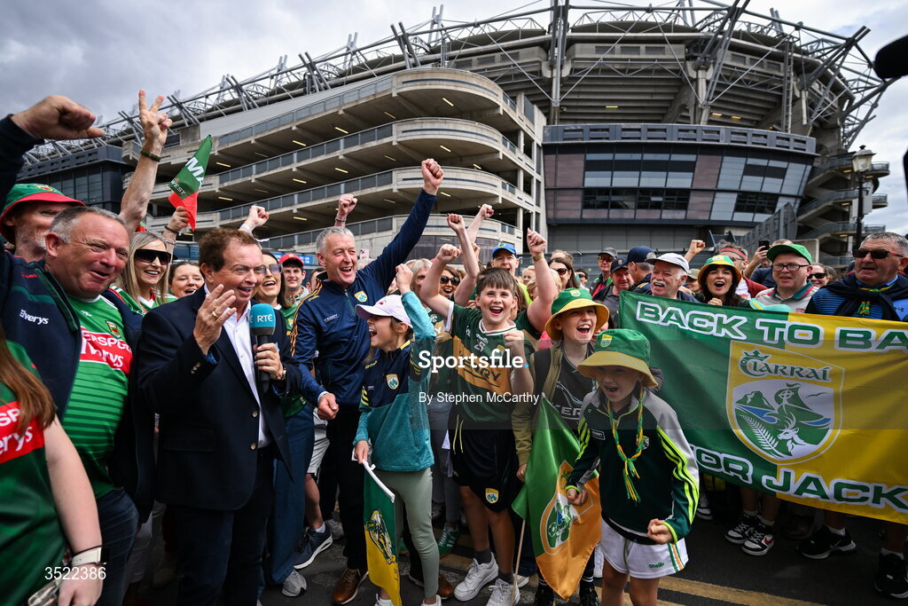 26 July 2026; RTÉ broadcaster Marty Morrissey with supporters outside the venue before the GAA Football All-Ireland Senior Championship final match between Kerry and Mayo at Croke Park in Dublin. Photo by Stephen McCarthy/Sportsfile