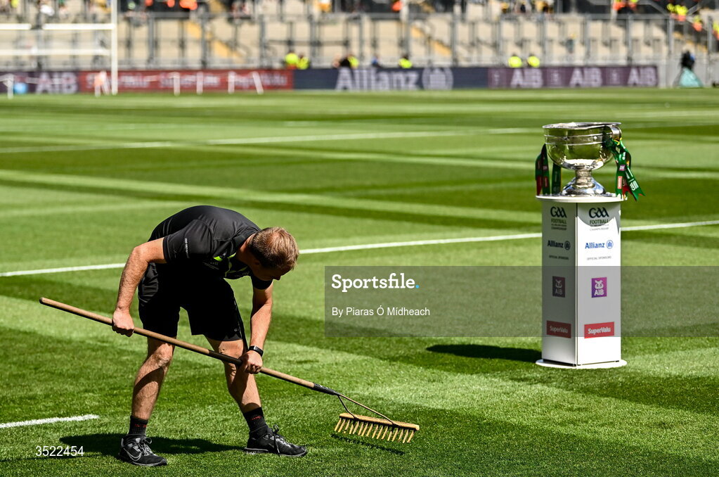 26 July 2026; Groundsman Keith Cauley tends to the pitch ahead of the GAA Football All-Ireland Senior Championship final match between Kerry and Mayo at Croke Park in Dublin. Photo by Piaras Ó Mídheach/Sportsfile