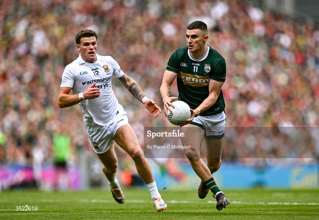 26 July 2026; Seán O'Shea of Kerry in action against Jordan Flynn of Mayo during the GAA Football All-Ireland Senior Championship final match between Kerry and Mayo at Croke Park in Dublin. Photo by Piaras Ó Mídheach/Sportsfile