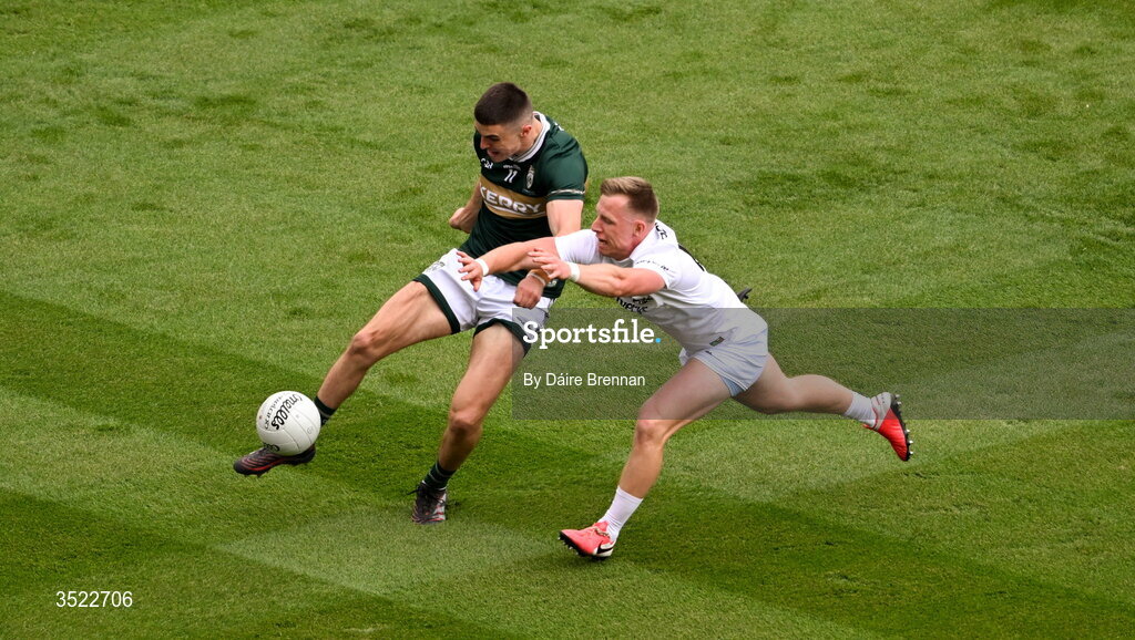26 July 2026; Seán O'Shea of Kerry in action against Ryan O'Donoghue of Mayo during the GAA Football All-Ireland Senior Championship final match between Kerry and Mayo at Croke Park in Dublin. Photo by Daire Brennan/Sportsfile