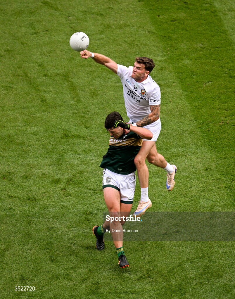 26 July 2026; Jordan Flynn of Mayo in action against Mike Breen of Kerry during the GAA Football All-Ireland Senior Championship final match between Kerry and Mayo at Croke Park in Dublin. Photo by Daire Brennan/Sportsfile