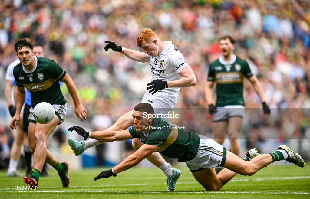 26 July 2026; Darragh Beirne of Mayo scores a point under pressure from Joe O'Connor of Kerry during the GAA Football All-Ireland Senior Championship final match between Kerry and Mayo at Croke Park in Dublin. Photo by Piaras Ó Mídheach/Sportsfile
