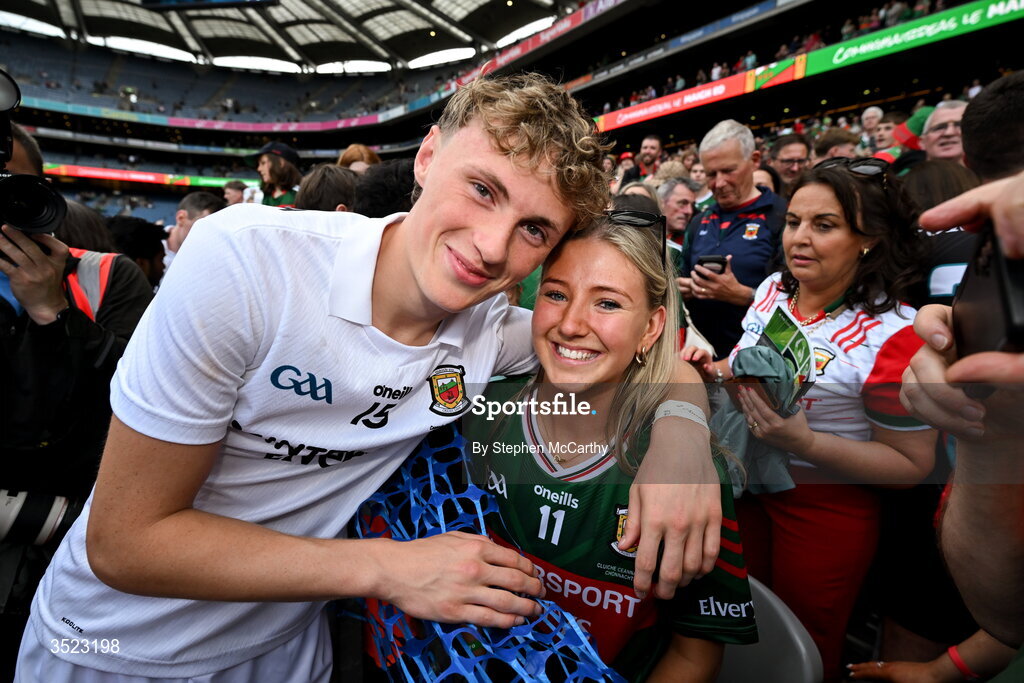 26 July 2026; Kobe McDonald of Mayo celebrates with his girlfriend Leah Maheady after the GAA Football All-Ireland Senior Championship final match between Kerry and Mayo at Croke Park in Dublin. Photo by Stephen McCarthy/Sportsfile