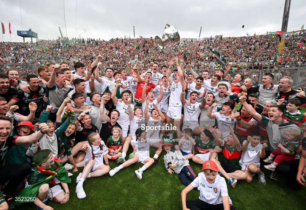 26 July 2026; Mayo players celebrate with the Sam Maguire cup after the GAA Football All-Ireland Senior Championship final match between Kerry and Mayo at Croke Park in Dublin. Photo by Stephen McCarthy/Sportsfile