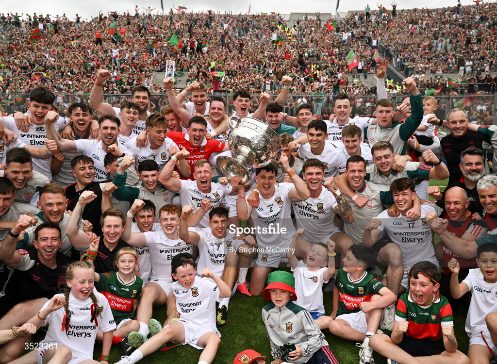 26 July 2026; Mayo players celebrate with the Sam Maguire cup after the GAA Football All-Ireland Senior Championship final match between Kerry and Mayo at Croke Park in Dublin. Photo by Stephen McCarthy/Sportsfile