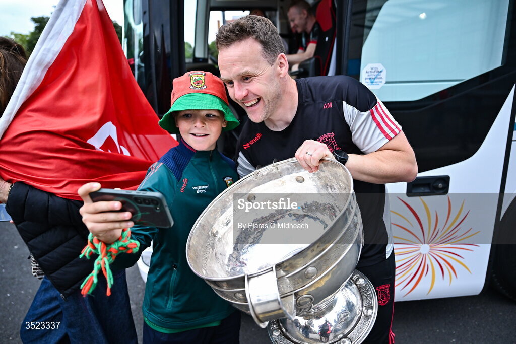 26 July 2026; Mayo manager Andy Moran poses for a supporter and the Sam Maguire Cup after the GAA Football All-Ireland Senior Championship final match between Kerry and Mayo at Croke Park in Dublin. Photo by Piaras Ó Mídheach/Sportsfile