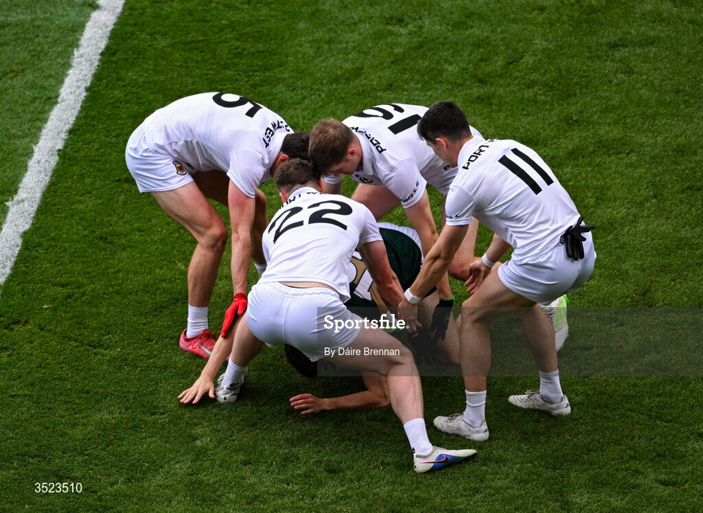 26 July 2026; Keith Evans of Kerry is surrounded by Mayo players, left to right, Sam Callinan, Matthew Ruane, Rory Brickenden, and Conor Loftus, during the GAA Football All-Ireland Senior Championship final match between Kerry and Mayo at Croke Park in Dublin. Photo by Daire Brennan/Sportsfile