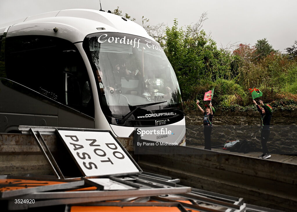 27 July 2026; The Mayo bus leaves the train station during the homecoming celebrations of the All-Ireland Senior Football Champions at Hastings Insurance MacHale Park in Castlebar, Mayo. Photo by Piaras Ó Mídheach/Sportsfile