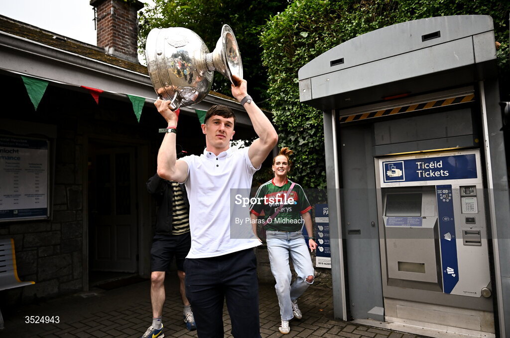 27 July 2026; Mayo captain Jack Coyne celebrates with the Sam Maguire Cup at Castlebar train station during the homecoming celebrations of the All-Ireland Senior Football Champions at Hastings Insurance MacHale Park in Castlebar, Mayo. Photo by Piaras Ó Mídheach/Sportsfile