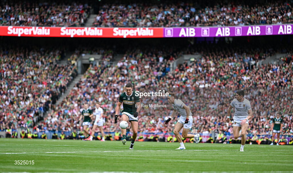26 July 2026; Joe O'Connor of Kerry in action against Donnacha McHugh of Mayo during the GAA Football All-Ireland Senior Championship final match between Kerry and Mayo at Croke Park in Dublin. Photo by Ray McManus/Sportsfile