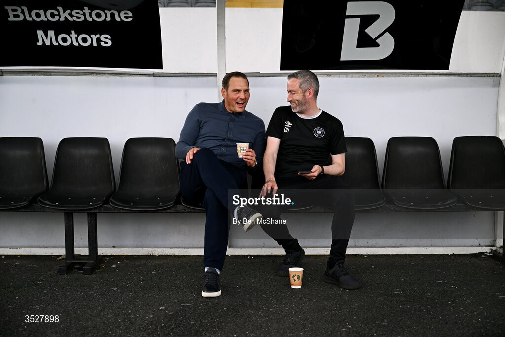 31 July 2026; Sligo Rovers manager Darren Purse, left, and Sligo Rovers kitman Darragh Healy share a joke before the SSE Airtricity Premier Division match between Dundalk and Sligo Rovers at Oriel Park in Dundalk, Louth. Photo by Ben McShane/Sportsfile