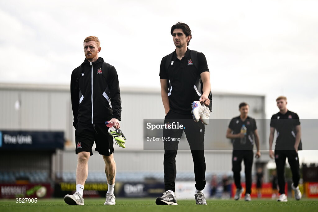 31 July 2026; Dundalk players Enda Minogue, left, Harry Groome before the SSE Airtricity Premier Division match between Dundalk and Sligo Rovers at Oriel Park in Dundalk, Louth. Photo by Ben McShane/Sportsfile