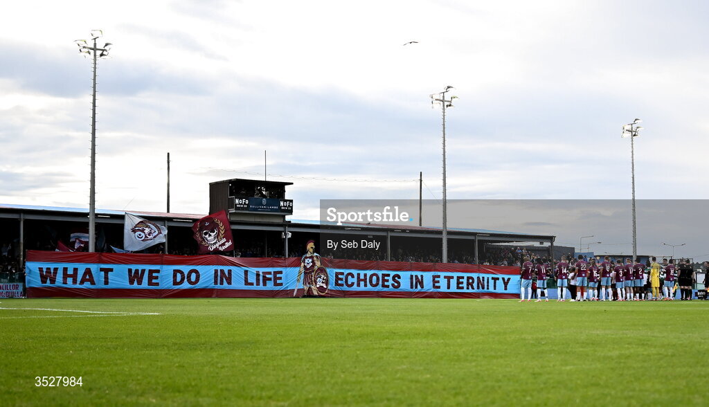 31 July 2026; Drogheda United supporters hold up a banner before the SSE Airtricity Men’s Premier Division match between Drogheda United and Shamrock Rovers at Sullivan & Lambe Park in Drogheda, Louth. Photo by Seb Daly/Sportsfile