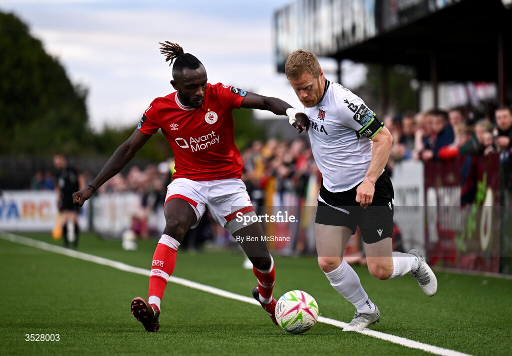 31 July 2026; Daryl Horgan of Dundalk in action against Jeannot Esua of Sligo Rovers during the SSE Airtricity Premier Division match between Dundalk and Sligo Rovers at Oriel Park in Dundalk, Louth. Photo by Ben McShane/Sportsfile