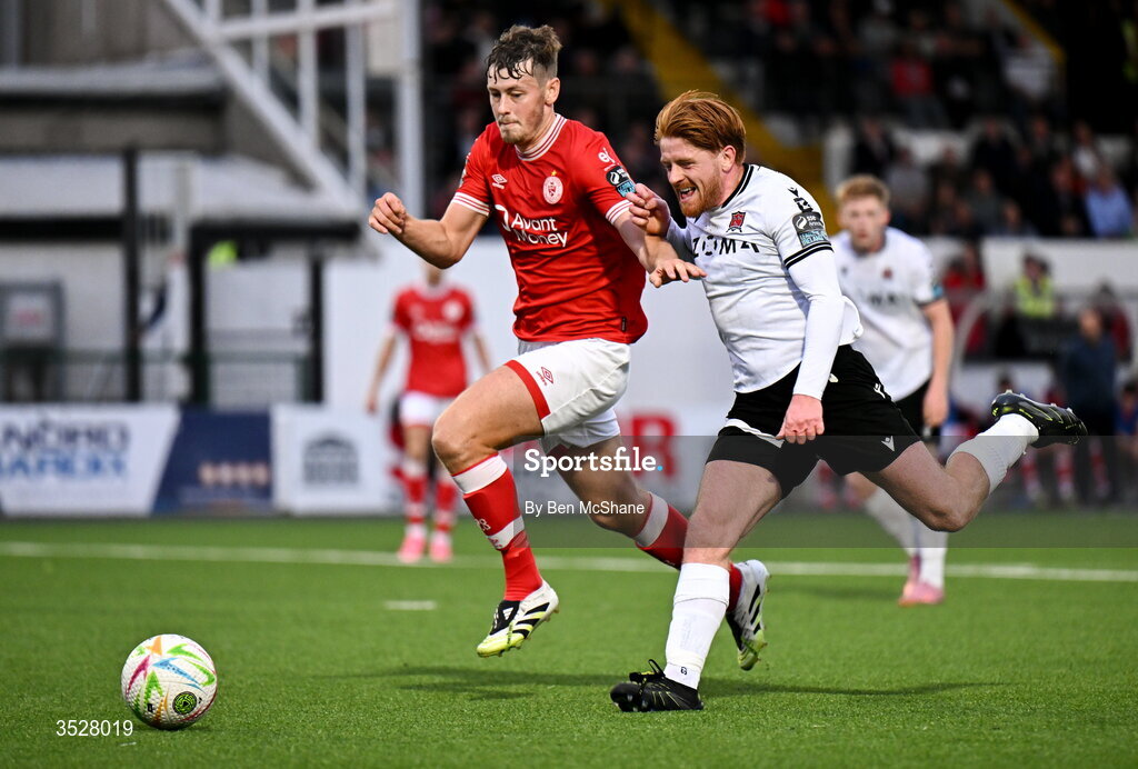 31 July 2026; Aodh Dervin of Dundalk in action against Ollie Denham of Sligo Rovers during the SSE Airtricity Premier Division match between Dundalk and Sligo Rovers at Oriel Park in Dundalk, Louth. Photo by Ben McShane/Sportsfile