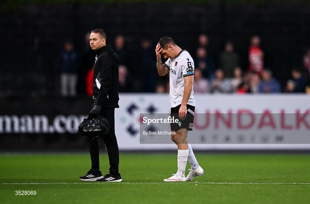 31 July 2026; Trevor Clarke of Dundalk leaves the pitch to receive medical attention for an injury during the SSE Airtricity Premier Division match between Dundalk and Sligo Rovers at Oriel Park in Dundalk, Louth. Photo by Ben McShane/Sportsfile