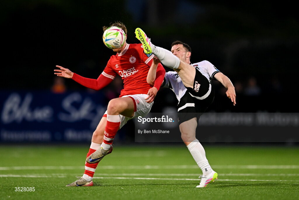 31 July 2026; Daire Patton of Sligo Rovers in action against Bobby Burns of Dundalk during the SSE Airtricity Premier Division match between Dundalk and Sligo Rovers at Oriel Park in Dundalk, Louth. Photo by Ben McShane/Sportsfile