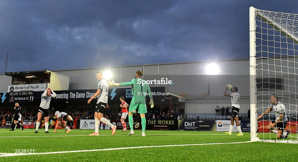31 July 2026; Dundalk players react after Sligo Rovers's first goal, scored in the 91st minute, during the SSE Airtricity Premier Division match between Dundalk and Sligo Rovers at Oriel Park in Dundalk, Louth. Photo by Ben McShane/Sportsfile