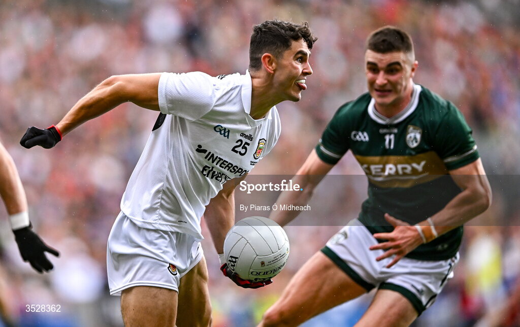 26 July 2026; Tommy Conroy of Mayo in action against Seán O'Shea of Kerry during the GAA Football All-Ireland Senior Championship final match between Kerry and Mayo at Croke Park in Dublin. Photo by Piaras Ó Mídheach/Sportsfile