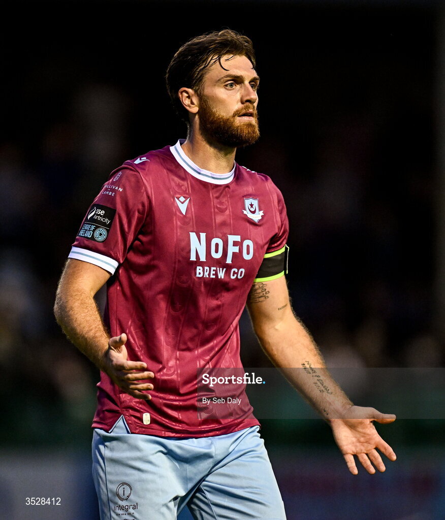 31 July 2026; Conor Keeley of Drogheda United during the SSE Airtricity Men’s Premier Division match between Drogheda United and Shamrock Rovers at Sullivan & Lambe Park in Drogheda, Louth. Photo by Seb Daly/Sportsfile