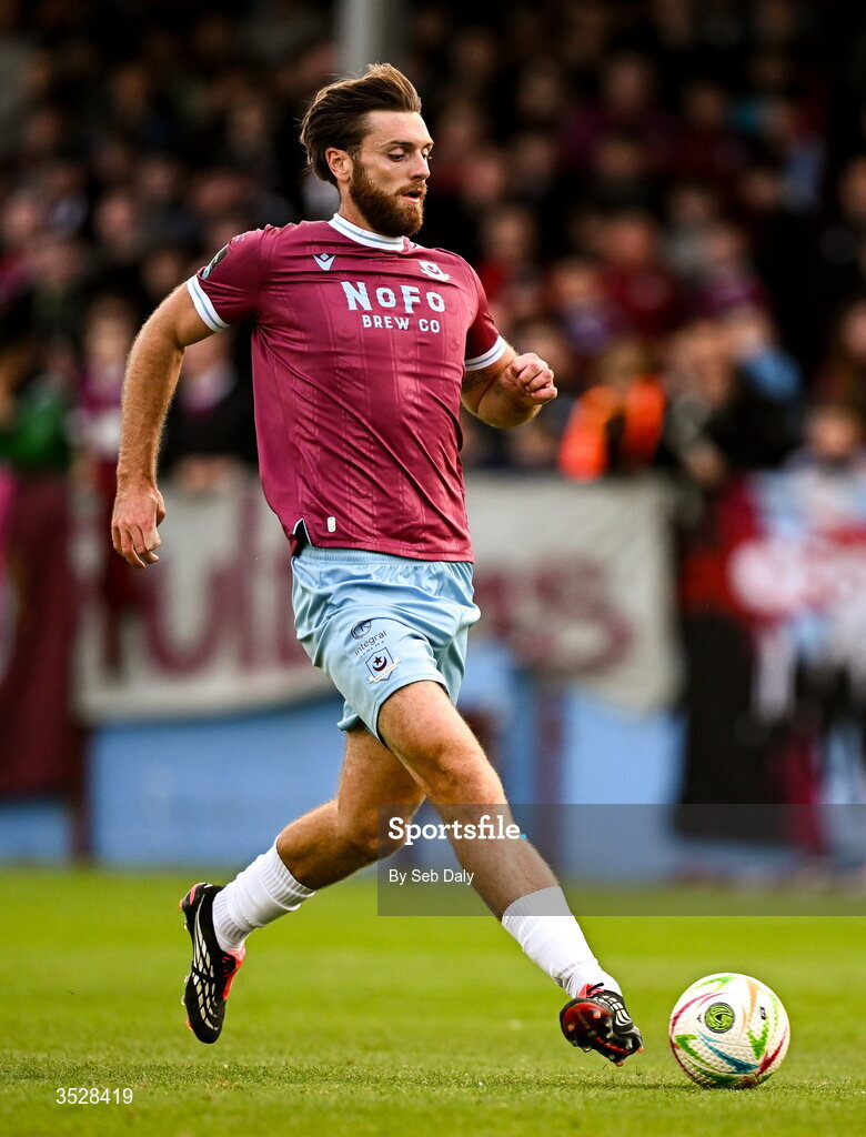 31 July 2026; Conor Keeley of Drogheda United during the SSE Airtricity Men’s Premier Division match between Drogheda United and Shamrock Rovers at Sullivan & Lambe Park in Drogheda, Louth. Photo by Seb Daly/Sportsfile