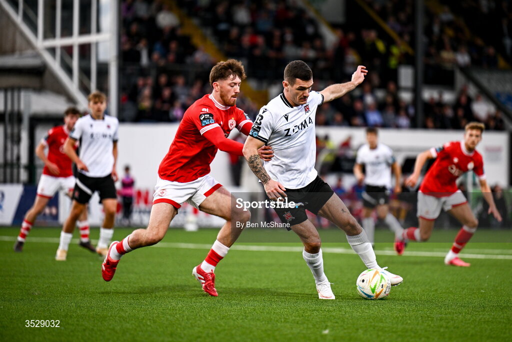 31 July 2026; Trevor Clarke of Dundalk and Sean Stewart of Sligo Rovers during the SSE Airtricity Premier Division match between Dundalk and Sligo Rovers at Oriel Park in Dundalk, Louth. Photo by Ben McShane/Sportsfile
