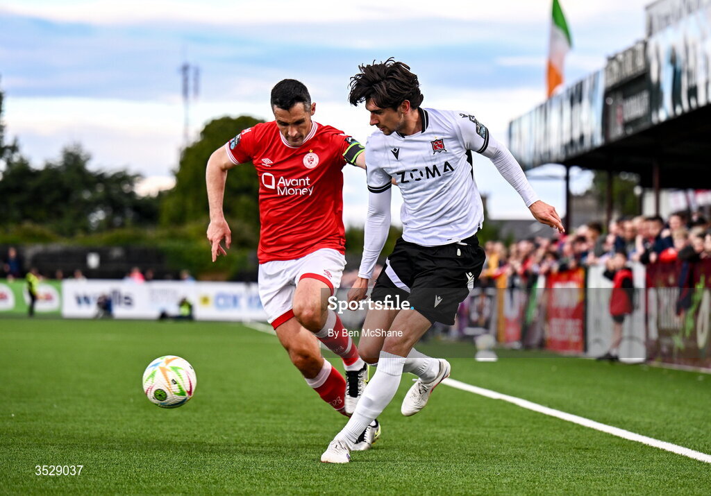 31 July 2026; Harry Groome of Dundalk and Carl McHugh of Sligo Rovers during the SSE Airtricity Premier Division match between Dundalk and Sligo Rovers at Oriel Park in Dundalk, Louth. Photo by Ben McShane/Sportsfile
