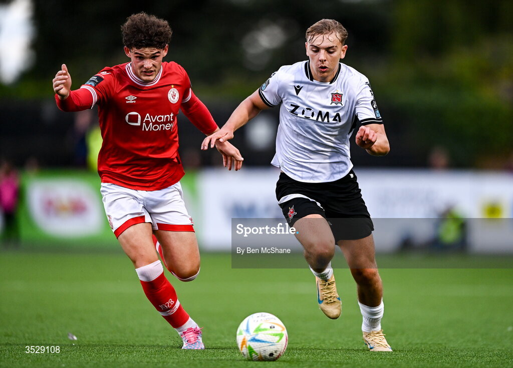 31 July 2026; Ronan Teahan of Dundalk and Luke Pearce of Sligo Rovers during the SSE Airtricity Premier Division match between Dundalk and Sligo Rovers at Oriel Park in Dundalk, Louth. Photo by Ben McShane/Sportsfile