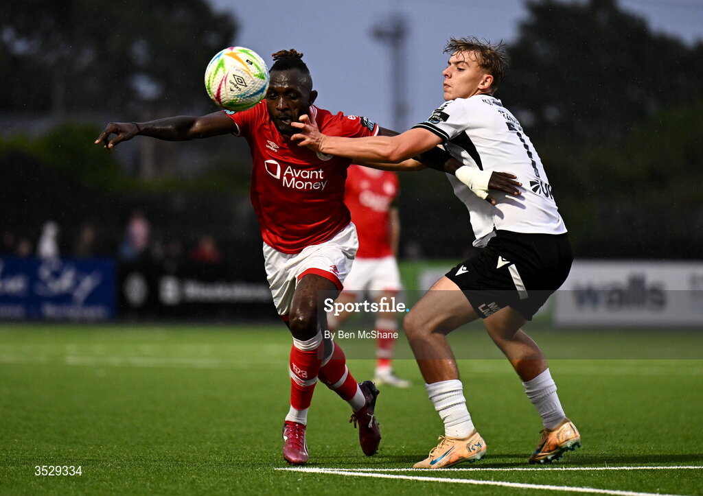 31 July 2026; Jeannot Esua of Sligo Rovers and Ronan Teahan of Dundalk during the SSE Airtricity Premier Division match between Dundalk and Sligo Rovers at Oriel Park in Dundalk, Louth. Photo by Ben McShane/Sportsfile