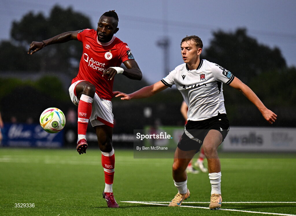 31 July 2026; Jeannot Esua of Sligo Rovers and Ronan Teahan of Dundalk during the SSE Airtricity Premier Division match between Dundalk and Sligo Rovers at Oriel Park in Dundalk, Louth. Photo by Ben McShane/Sportsfile