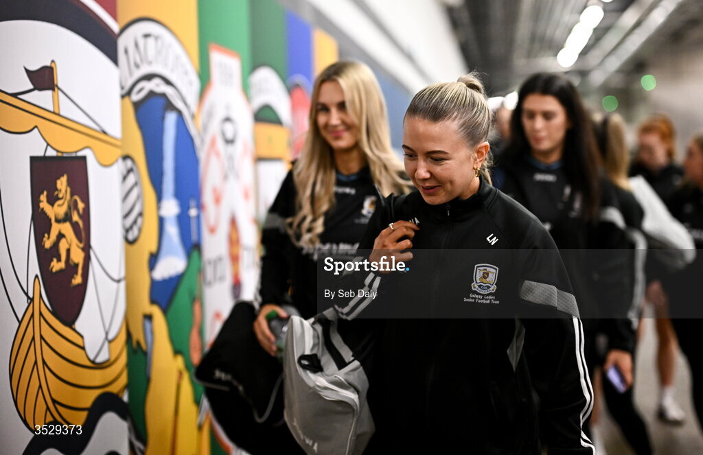 2 August 2026; Lynsey Noone of Galway and teammates arrive before the LGFA TG4 All-Ireland Senior Championship final match between Galway and Kerry at Croke Park in Dublin. Photo by Seb Daly/Sportsfile