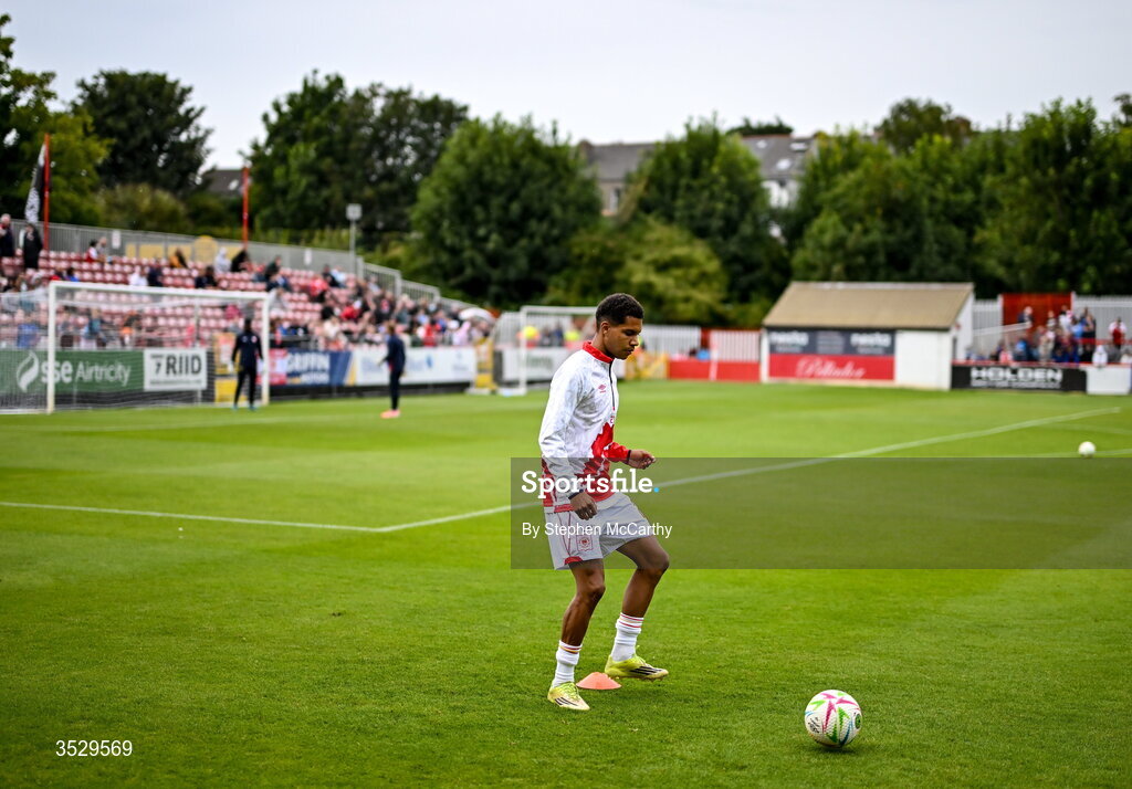 2 August 2026; Anthony Olusanya of St Patrick's Athletic warms up before the SSE Airtricity Men's Premier Division match between St Patrick's Athletic and Derry City at Richmond Park in Dublin. Photo by Stephen McCarthy/Sportsfile