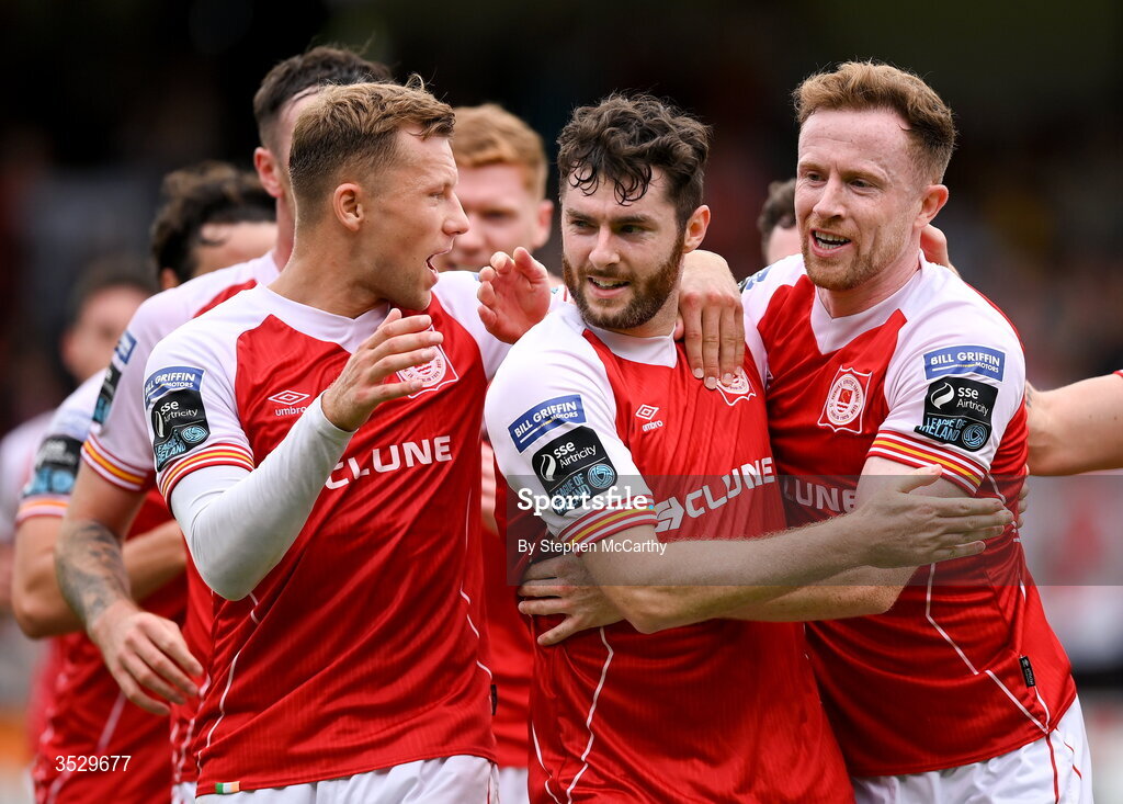 2 August 2026; Aidan Keena of St Patrick's Athletic celebrates with team-mates Jamie Lennon, left, and Sean Hoare, right, after scoring their side's first goal during the SSE Airtricity Men's Premier Division match between St Patrick's Athletic and Derry City at Richmond Park in Dublin. Photo by Stephen McCarthy/Sportsfile