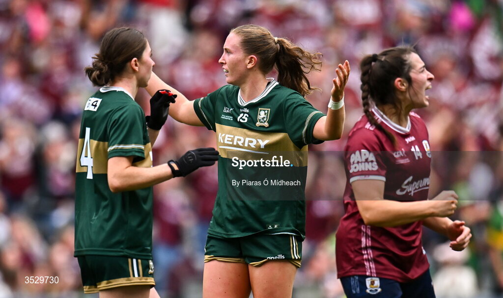 2 August 2026; Síofra O’Shea of Kerry, centre, reacts after finding out the late goal in the last seconds of the match was ruled out by referee Maggie Farrelly for a square ball, during the LGFA TG4 All-Ireland Senior Championship final match between Galway and Kerry at Croke Park in Dublin. Photo by Piaras Ó Mídheach/Sportsfile
