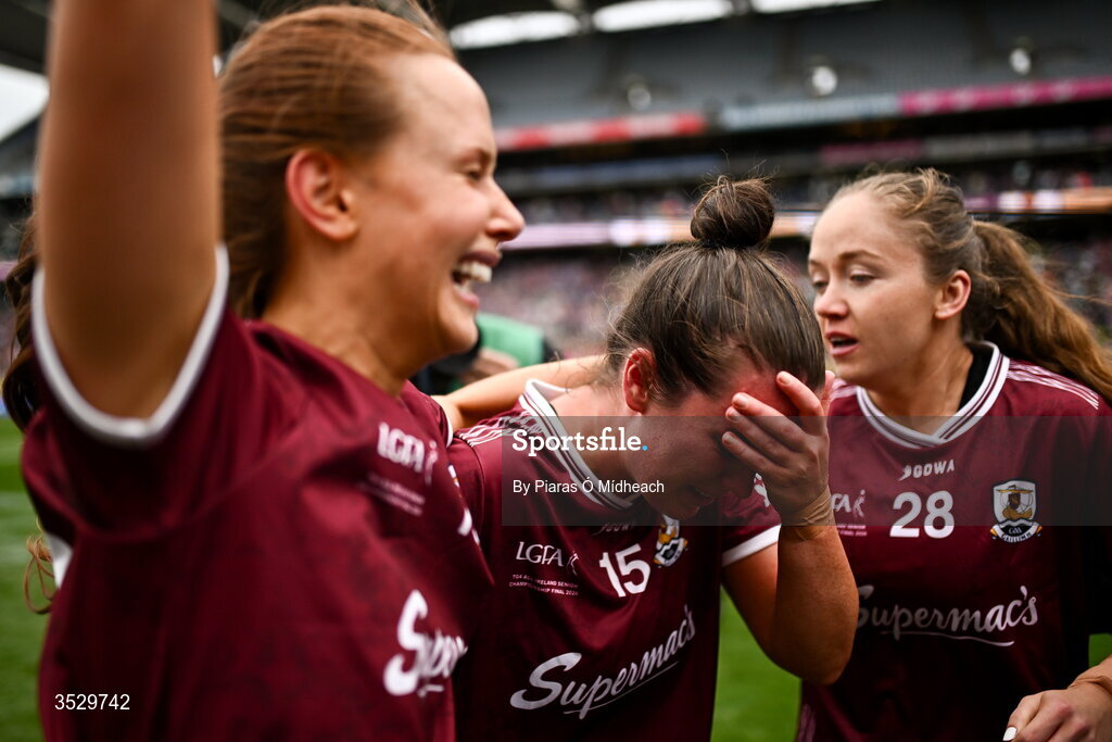 2 August 2026; Roisin Leonard, centre, celebrates with Olivia Divilly, left, and Ríona Quinn of Galway after their win in the LGFA TG4 All-Ireland Senior Championship final match between Galway and Kerry at Croke Park in Dublin. Photo by Piaras Ó Mídheach/Sportsfile