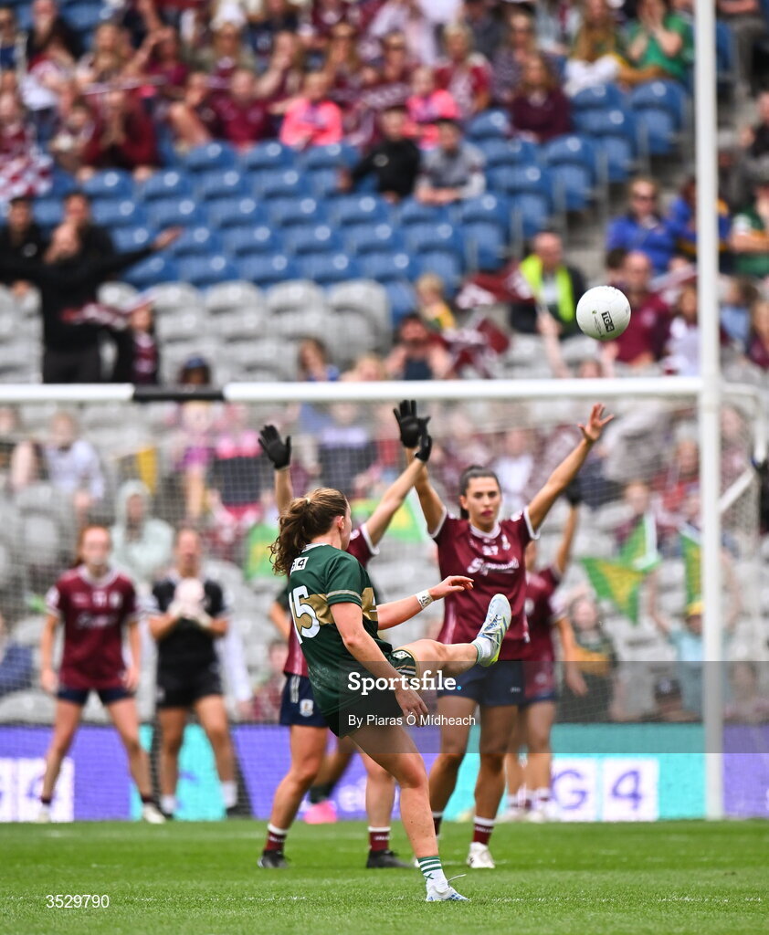 2 August 2026; Síofra O’Shea of Kerry kicks a late free that went into the goal, but was ruled out referee Maggie Farrelly during the LGFA TG4 All-Ireland Senior Championship final match between Galway and Kerry at Croke Park in Dublin. Photo by Piaras Ó Mídheach/Sportsfile