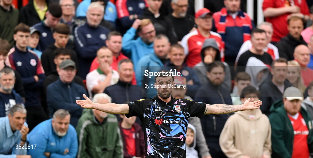 2 August 2026; Patrick McClean of Derry City during the SSE Airtricity Men's Premier Division match between St Patrick's Athletic and Derry City at Richmond Park in Dublin. Photo by Stephen McCarthy/Sportsfile