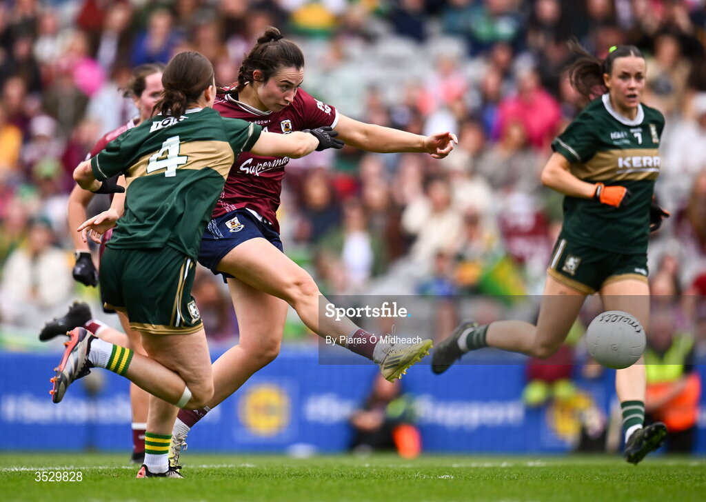 2 August 2026; Leanne Coen of Galway shoots to score her side's second goal during the LGFA TG4 All-Ireland Senior Championship final match between Galway and Kerry at Croke Park in Dublin. Photo by Piaras Ó Mídheach/Sportsfile