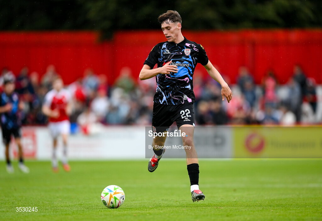 2 August 2026; Conor Barr of Derry City during the SSE Airtricity Men's Premier Division match between St Patrick's Athletic and Derry City at Richmond Park in Dublin. Photo by Stephen McCarthy/Sportsfile