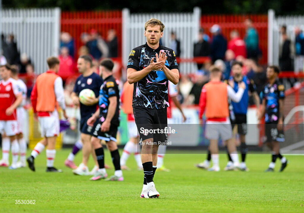 2 August 2026; Rob Slevin of Derry City acknowledges his side's supporters during the SSE Airtricity Men's Premier Division match between St Patrick's Athletic and Derry City at Richmond Park in Dublin. Photo by Adam Russell/Sportsfile