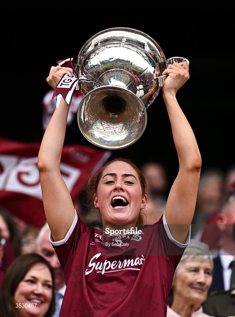 2 August 2026; Sarah Ní Loingsigh of Galway lifts the Brendan Martin Cup following the LGFA TG4 All-Ireland Senior Championship final match between Galway and Kerry at Croke Park in Dublin. Photo by Seb Daly/Sportsfile