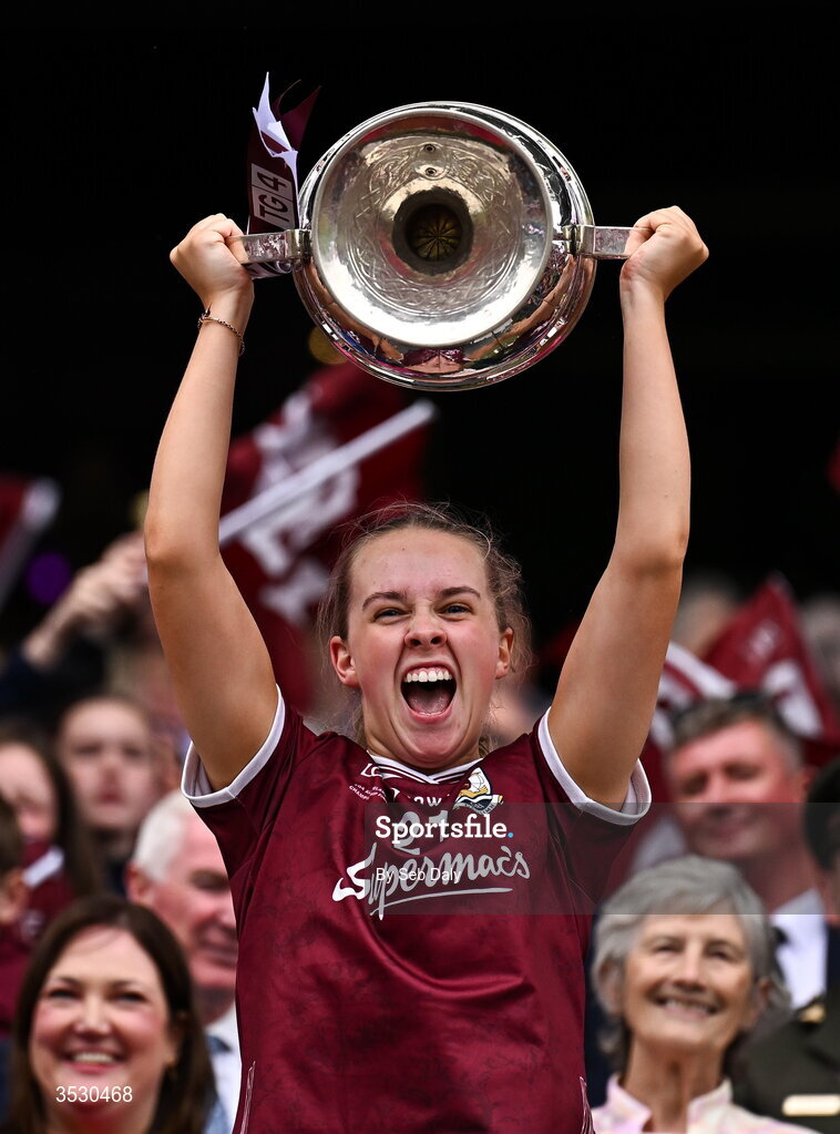 2 August 2026; Siún McGovern of Galway lifts the Brendan Martin Cup following the LGFA TG4 All-Ireland Senior Championship final match between Galway and Kerry at Croke Park in Dublin. Photo by Seb Daly/Sportsfile